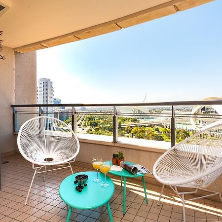 Apartup Green Opera Views Valencia Exterior photo