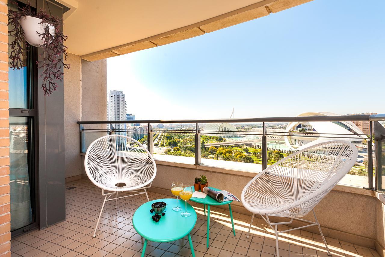 Apartup Green Opera Views Valencia Exterior photo